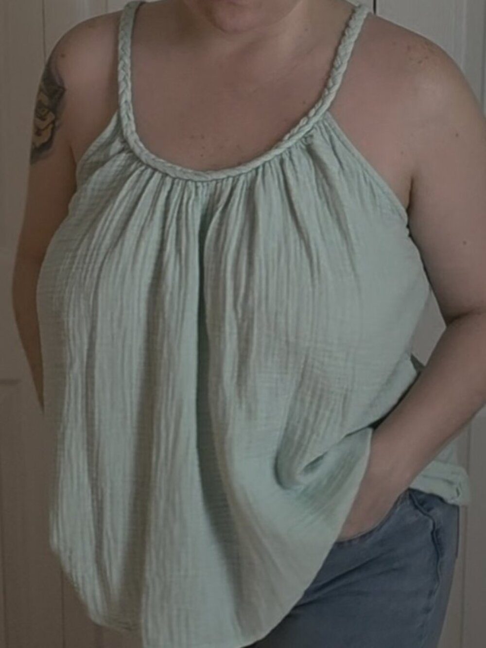 Universal Thread Mint Gauze Tank — Size M